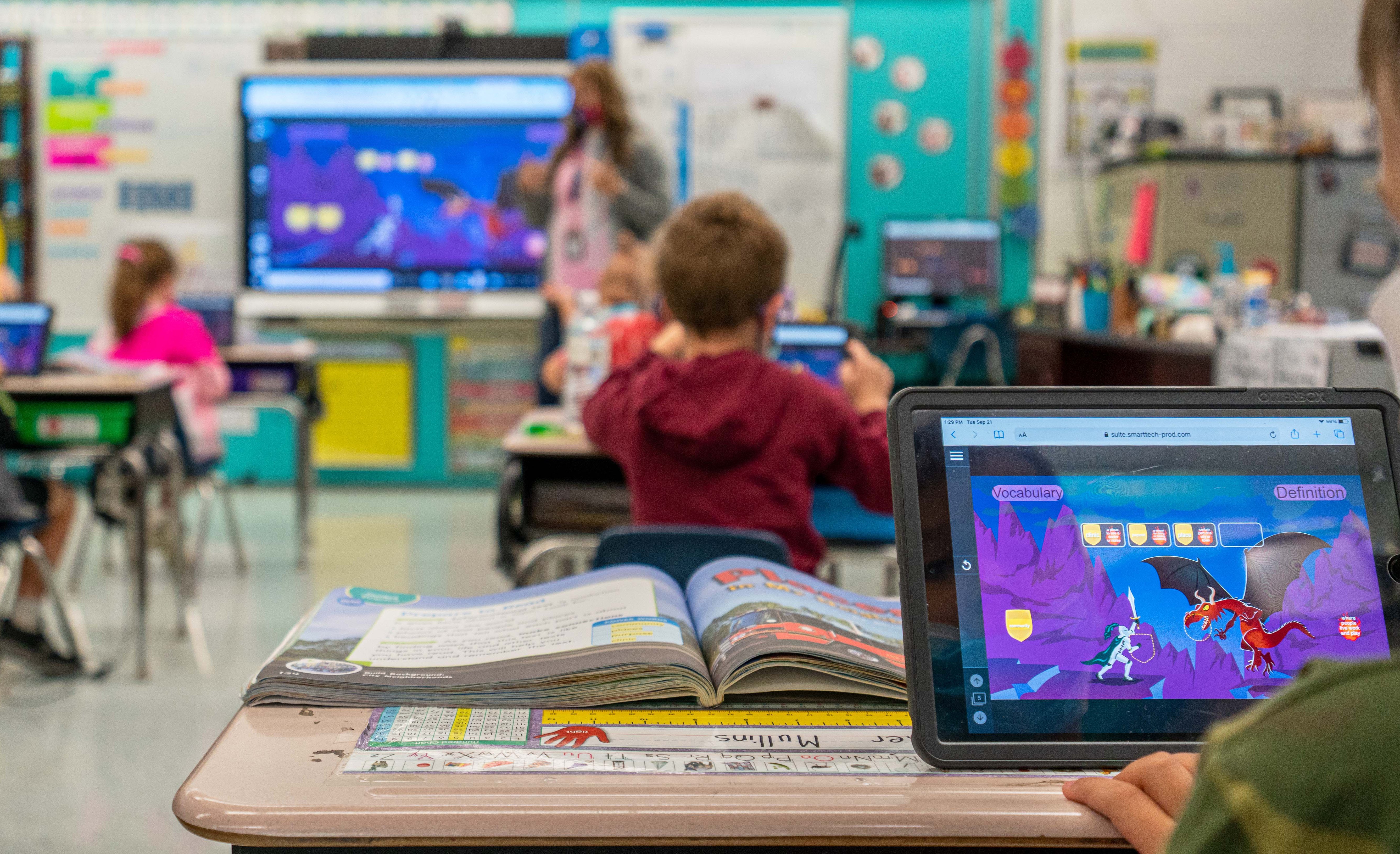 Support and engage reading and writing skills with Lumio